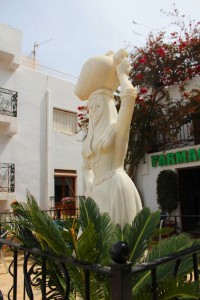 EstatuaDeLaMojaquera2